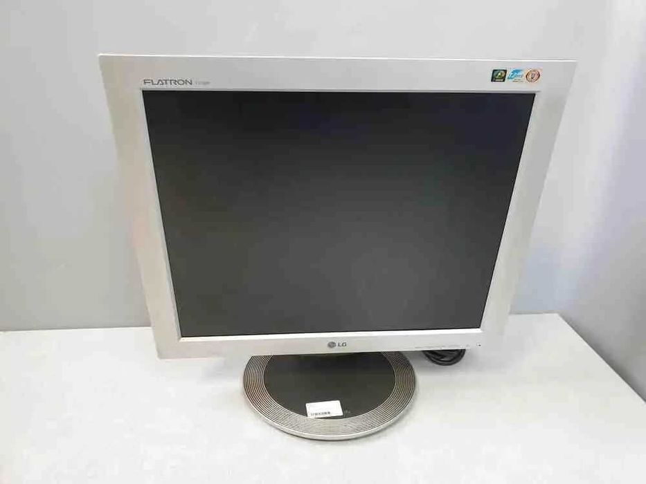 Монитор  LG Flatron L1730P