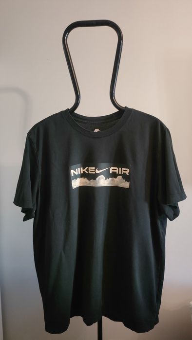 świetny t-shirt Nike Air Cloud
