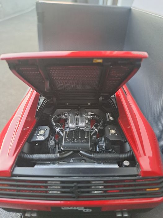 Ferrari 348TB - Hotwheels ELITE 1:18