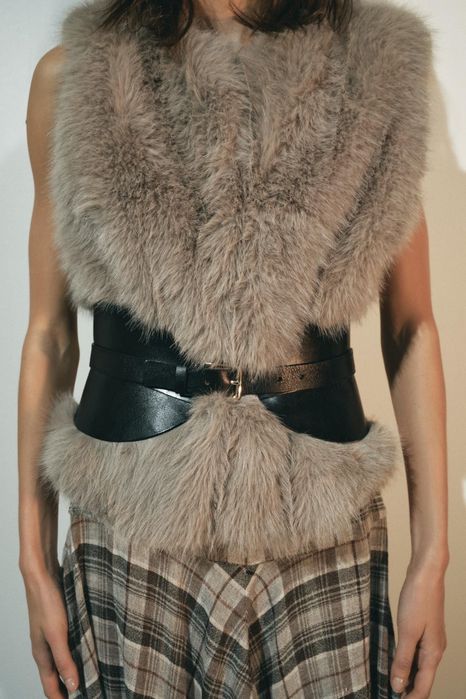 Colete M efeito pelo Zara  (novo com etiqueta)