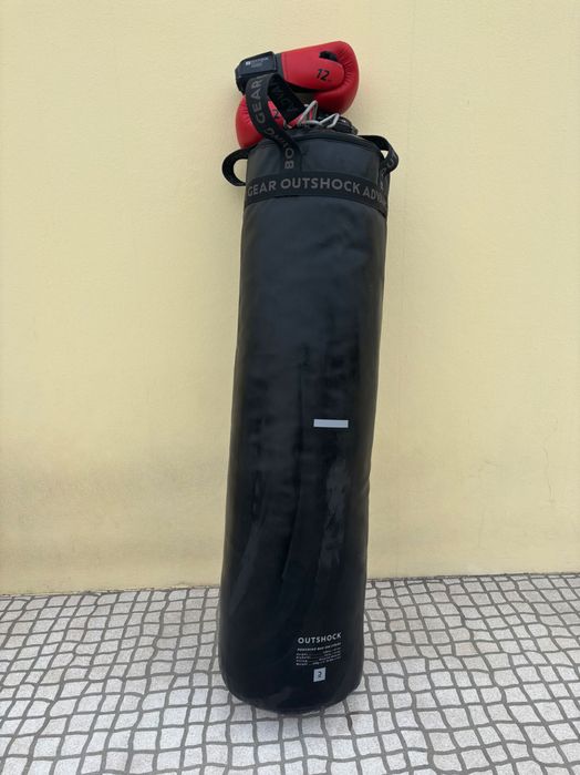 Saco de Boxe Pés/Punhos - 32Kg + Luvas 12”