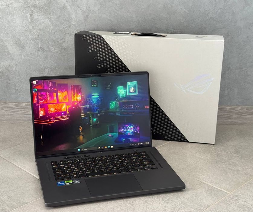 Asus ROG Strix Zephyrus i7-13620H/RTX 4070/16GB RAM