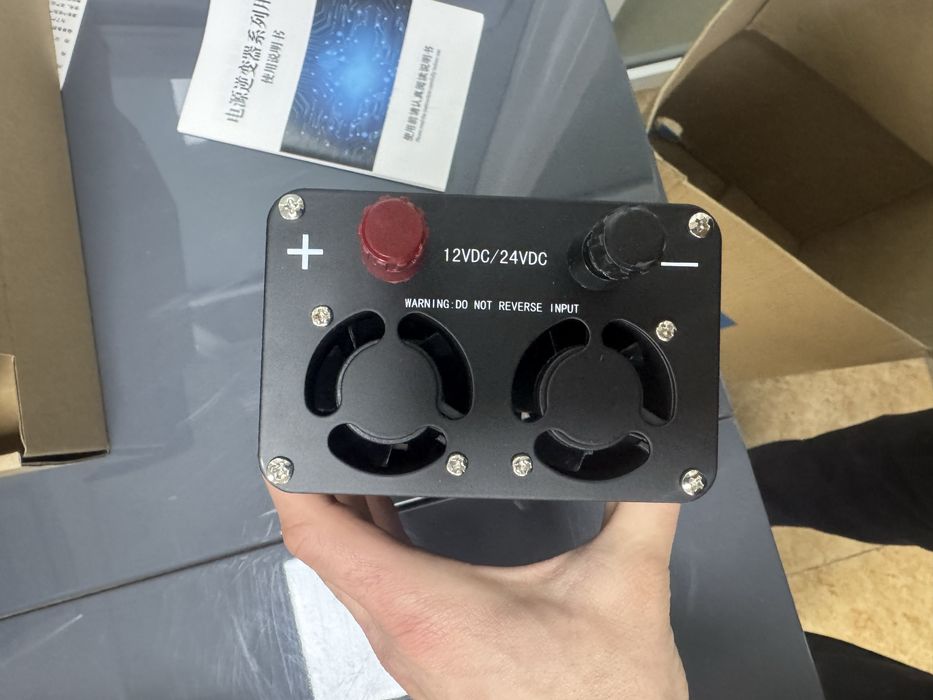 Інвертор 3000W 12V–220V чиста синусоїда