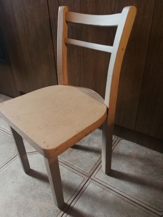 Детский деревянный стульчик времён СССР.