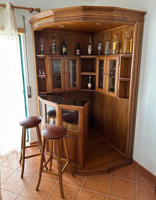Movel Bar de canto em madeira maciça, como novo