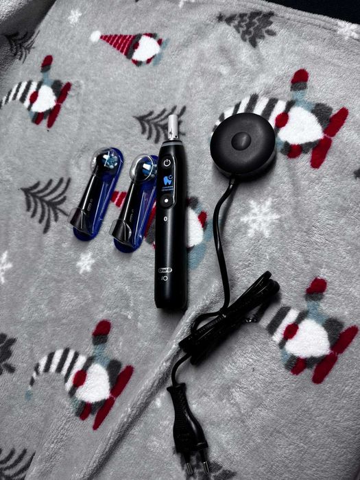 Szczoteczka soniczna Oral-b IO7 czarna