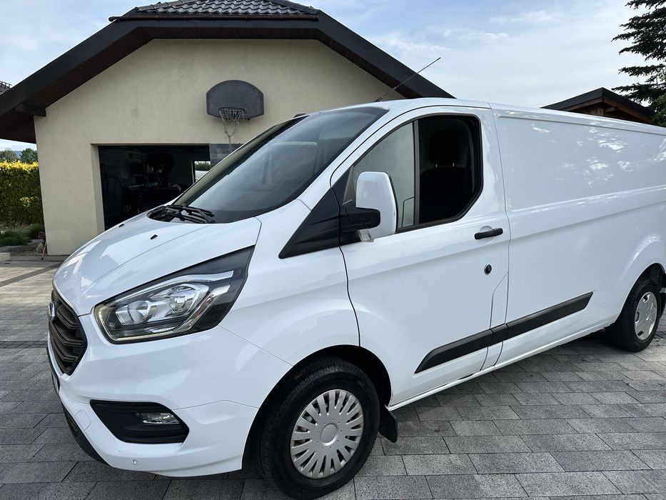 Ford Transit Custom  130 ps Long/ nawigacja / led /hak