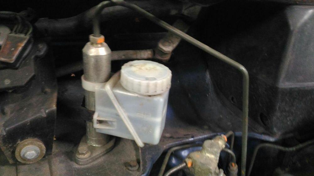 Bomba central e auxiliar de embreagem mg f mgf ou mg tf