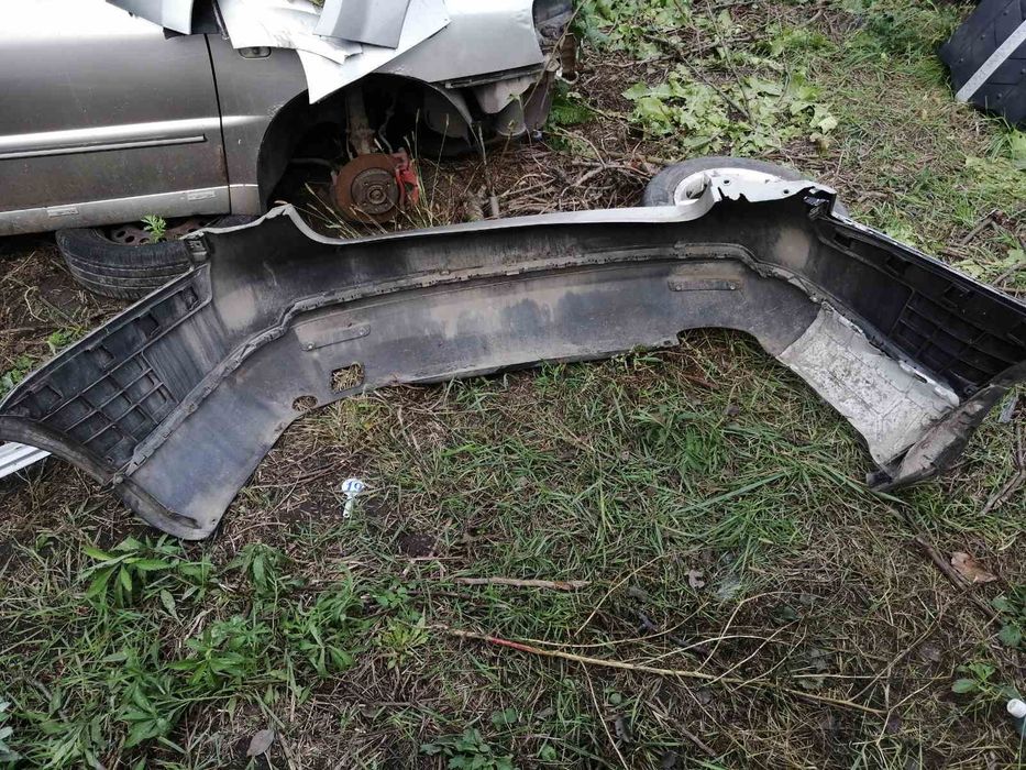Задний бампер фольксваген джета 5 Volkswagen JETTA  гольф GOLF 5