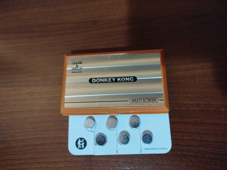 Nintendo Game & Watch Donkey Kong DK-52 1982