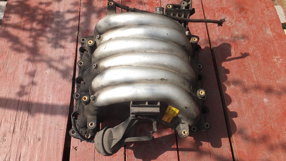 Впускной коллектор Audi A6 C5