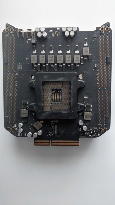 Материнська плата Apple Mac Pro