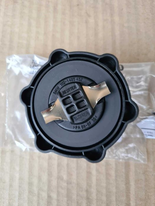 Korek wlewu oleju BMW e30 e36 e46 z3 z4 e90 e92 e39 e60 M3 M5 M6