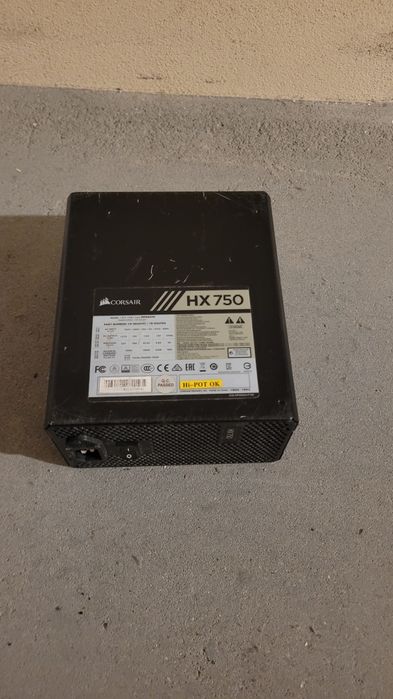 Zasilacz Corsair HX 750