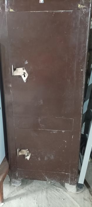 Продам сейф канцелярський