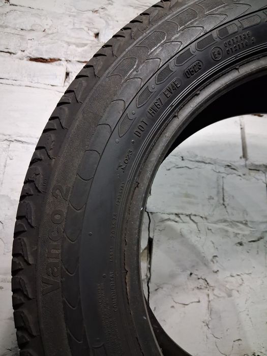 шины б/у 205/65 R16C  Continental Vanco 2