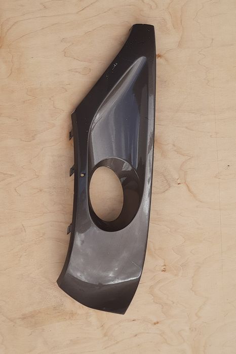 Volkswagen taureg NF original левая  противотуманная накладка