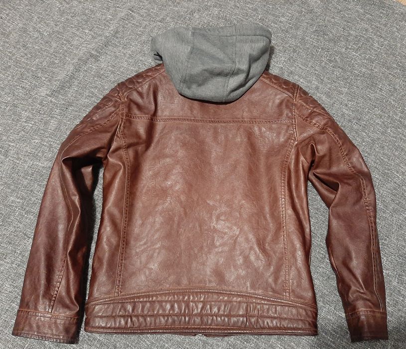 Сильная подростковая куртка