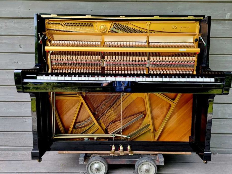 Pianino YAMAHA U2 127cm 1975r CZARNY POŁYSK