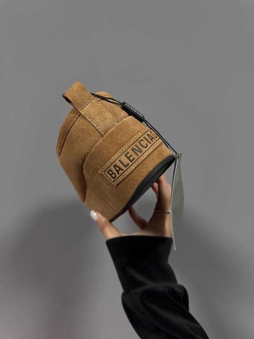 Угги Balenciaga Alaska Soft Platform Mules Chestnut Black / замшеві