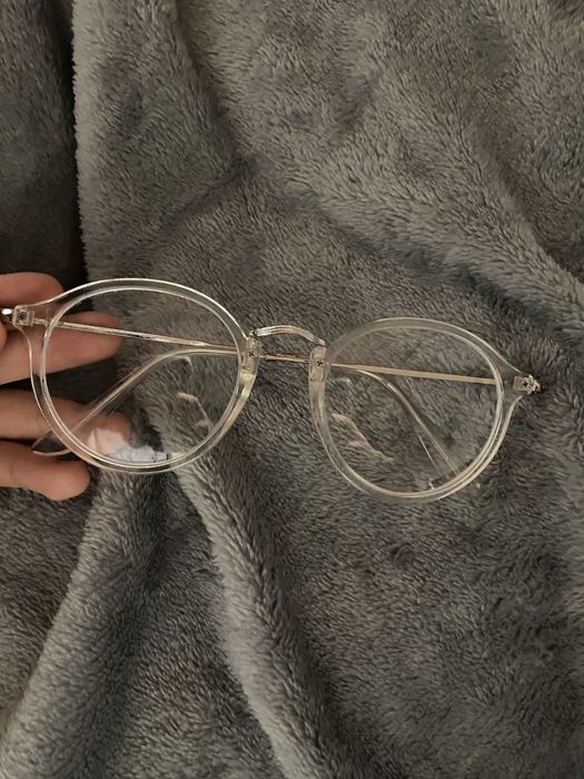 Окуляри (не для зору), для стильного використання.