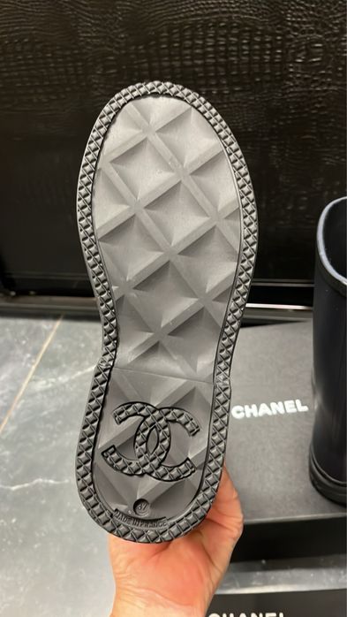 Chanel rain boots.резиновые сапоги шанель.гумові чоботи шанель.LUXE.