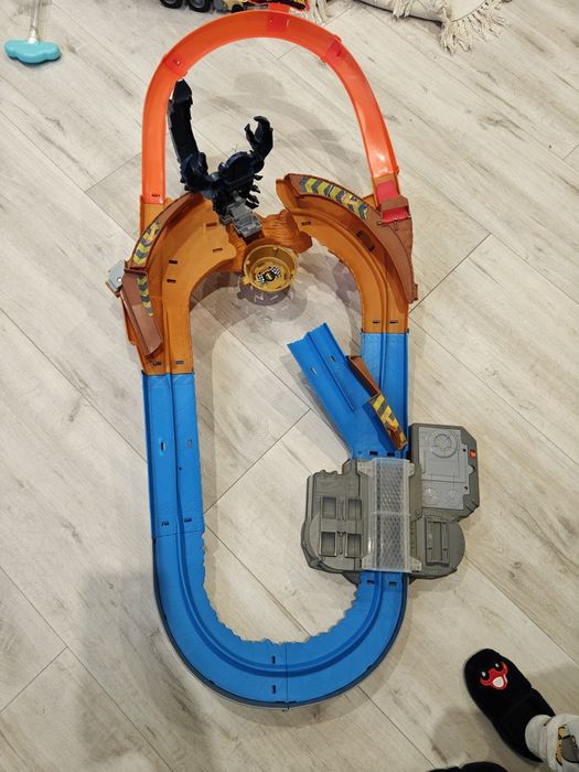 Tor hot wheels scorpion