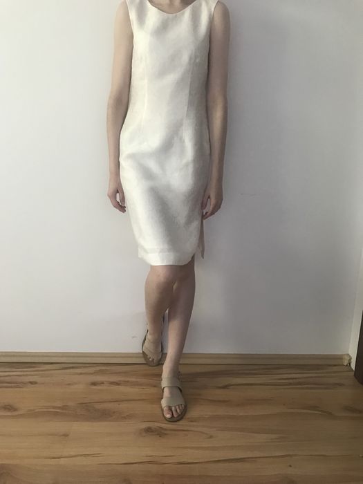 Sukienka z satynowym połyskiem