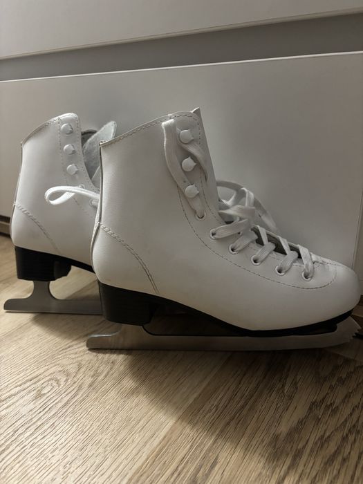 Łyżwy figurowe prawie Nowe