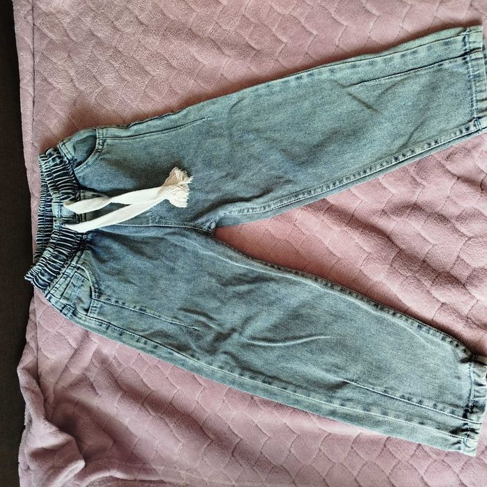 Джинси мом на дівчинку