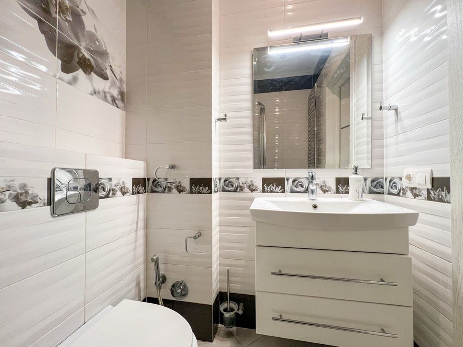 !БЕЗ КОМІСІЇ 3-кімнатна квартира з терасами у ближньому  центрі Львова