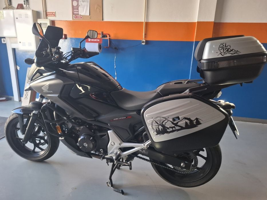 Honda Nc 750X muito  equipada