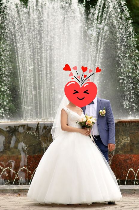Продам весільню сукню.