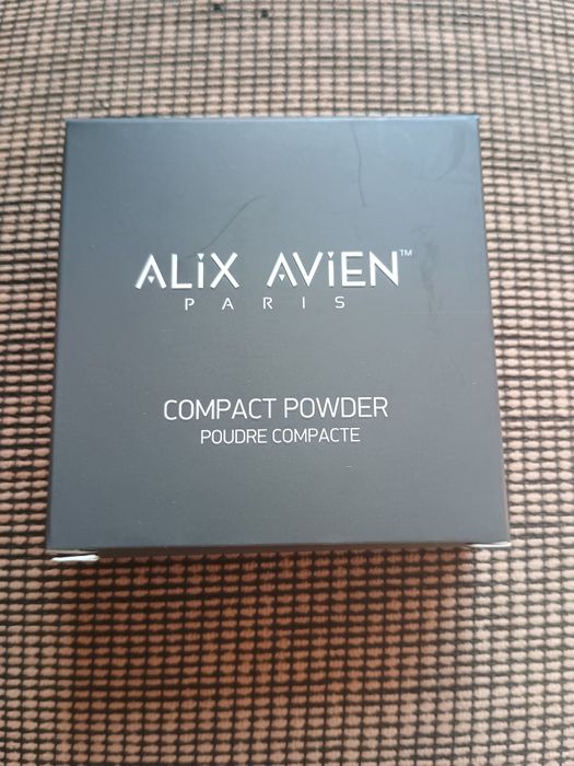 Пудра компактна Alix Avien