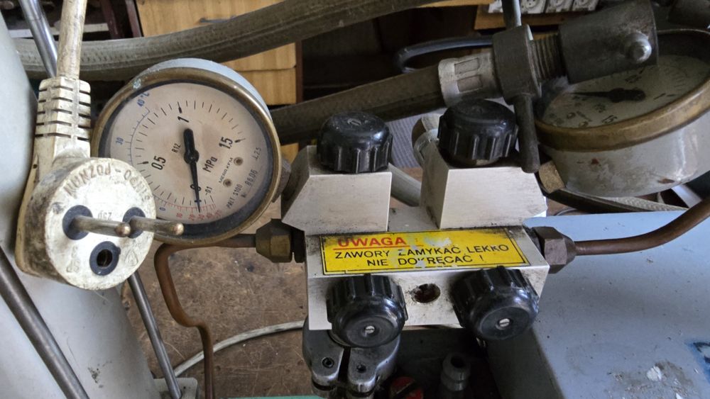 Stacja do napelniania lodówek