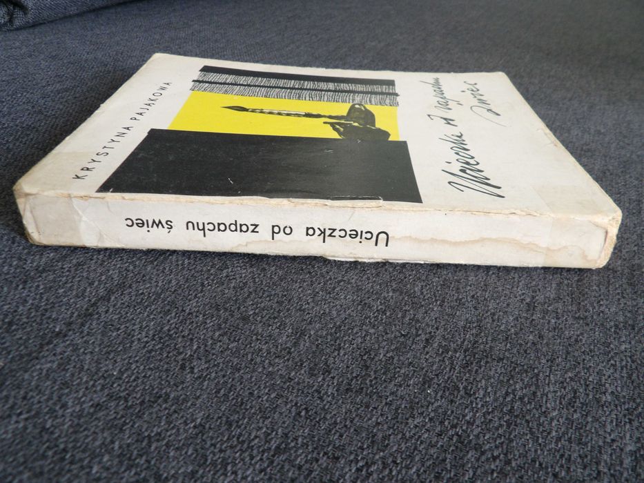 Ucieczka od zapachu świec - K.Pająkowa