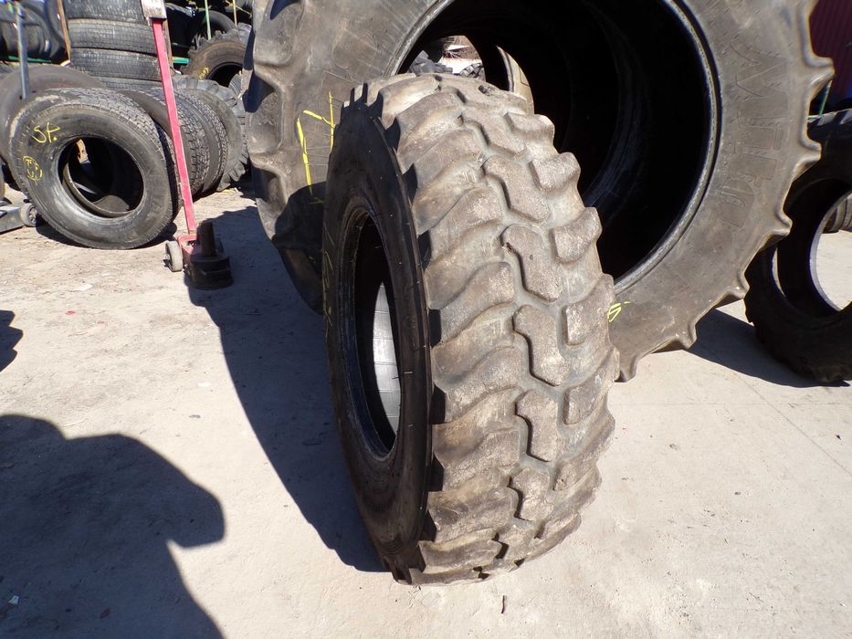 opona 335/80R20 Dunlop 12.5R20 SP T9 (580 netto)