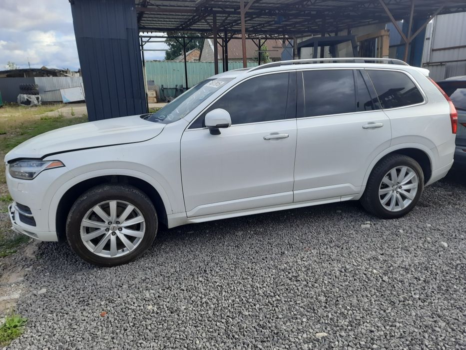 Volvo xc90 ll 2016r T6 4x4  na placu w Polsce
