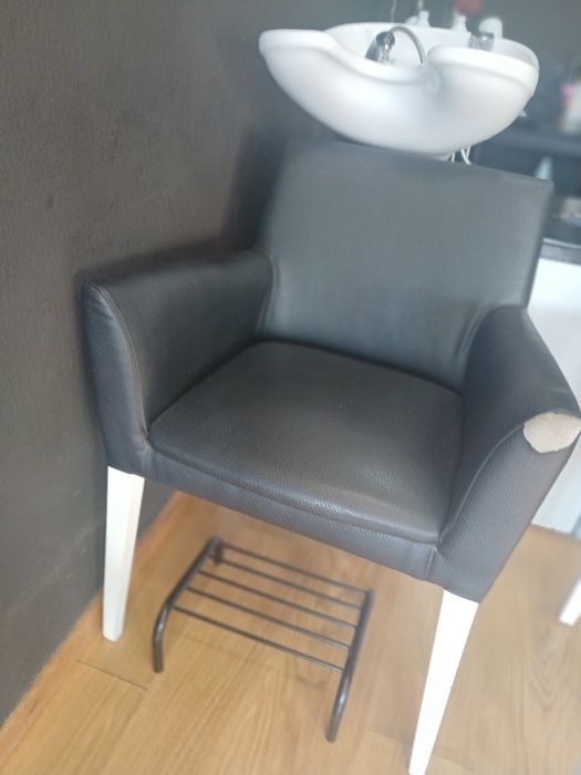 Vendo 2 rampas de lavagem profissionais para cabeleireiro em conjunto.