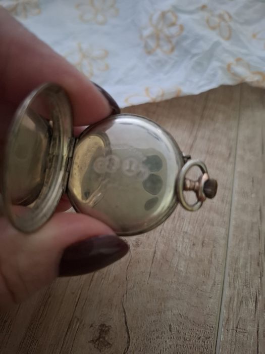 Antyk- zegarek busola