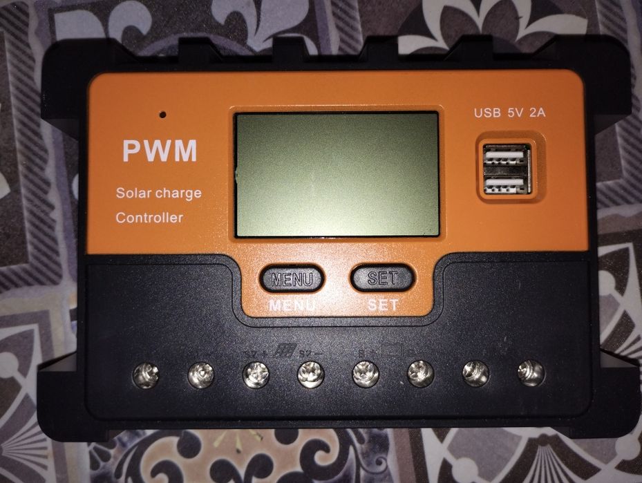 Solarny kontroler Napięcia PWM