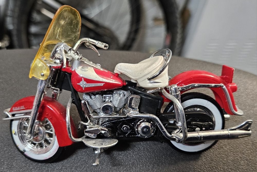 Miniatura moto Harley Davidson FLH 1962