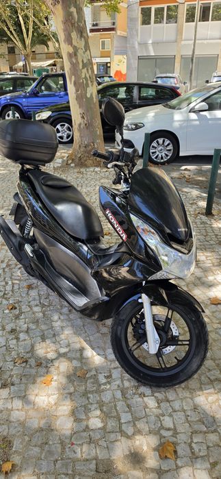 Honda PCX 125 (2011) – Excelente Estado | Com Mala Shad