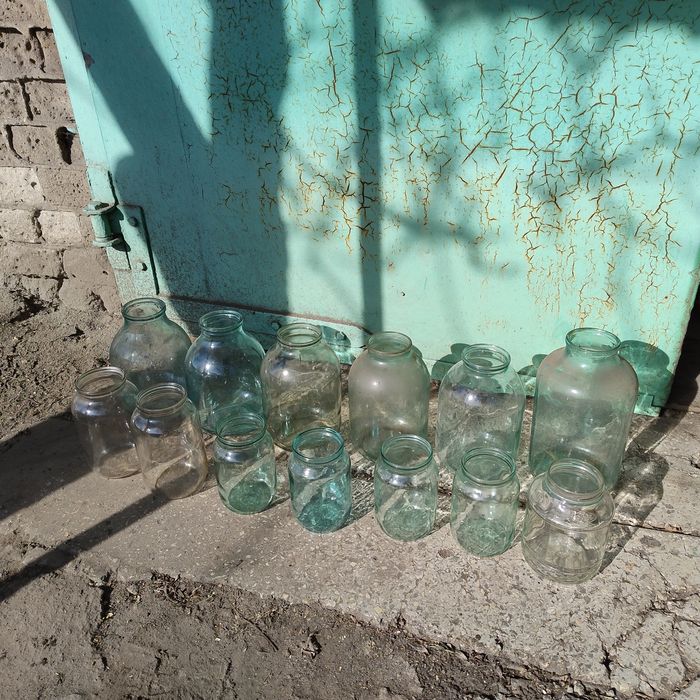 Банки скляні, різних об'ємів