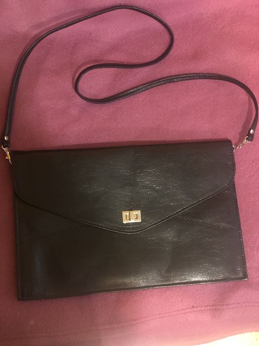 Czarna wizytowa torebka