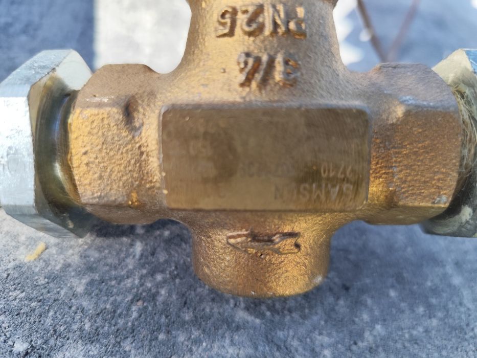 Regulator temperatury