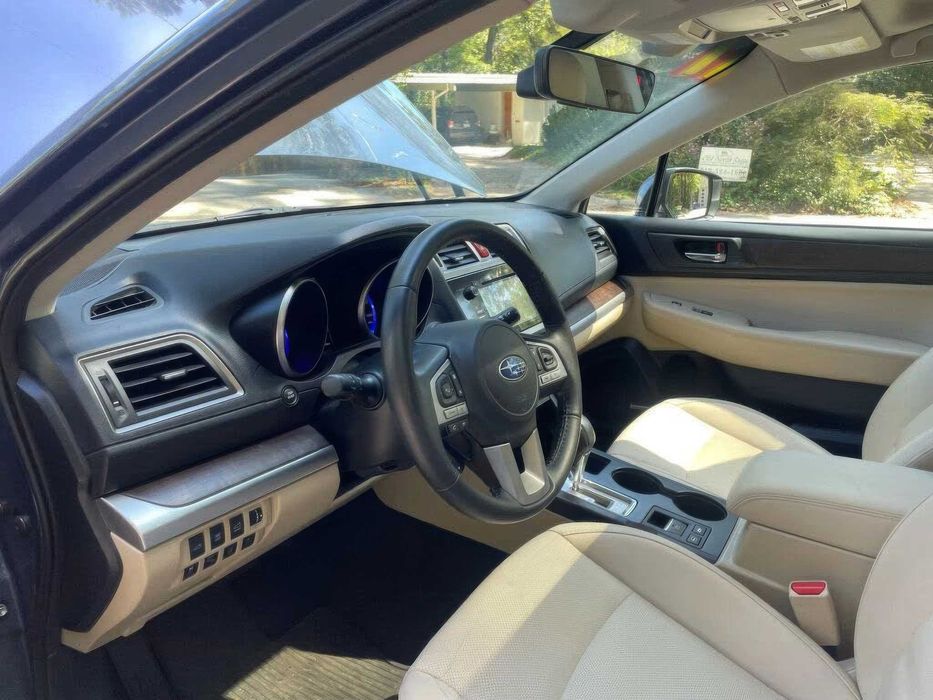 Subaru Outback 2.5i Limited      2017