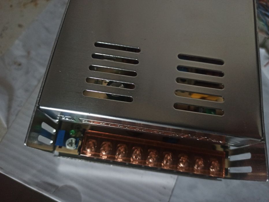 Зарядний пристрій cc-cv 2-36a регулювання струму, 11.5-14.6в  напруга