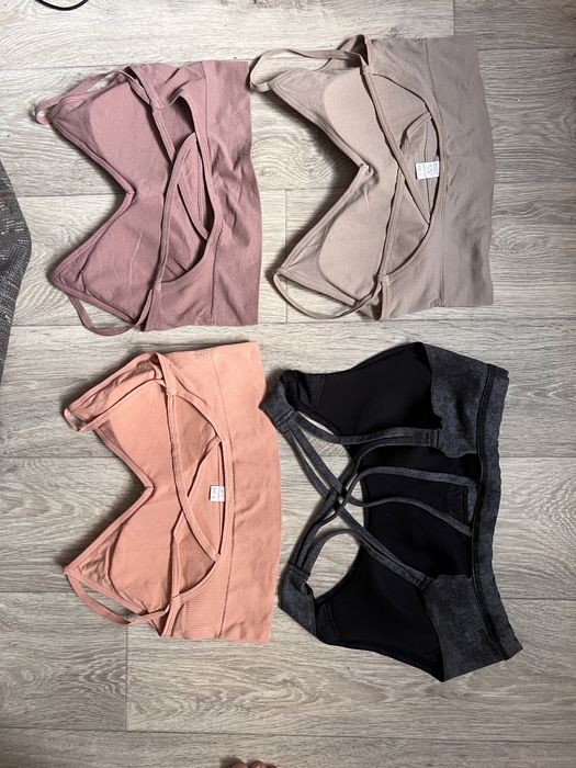 Купальники. Верх і низ купальника