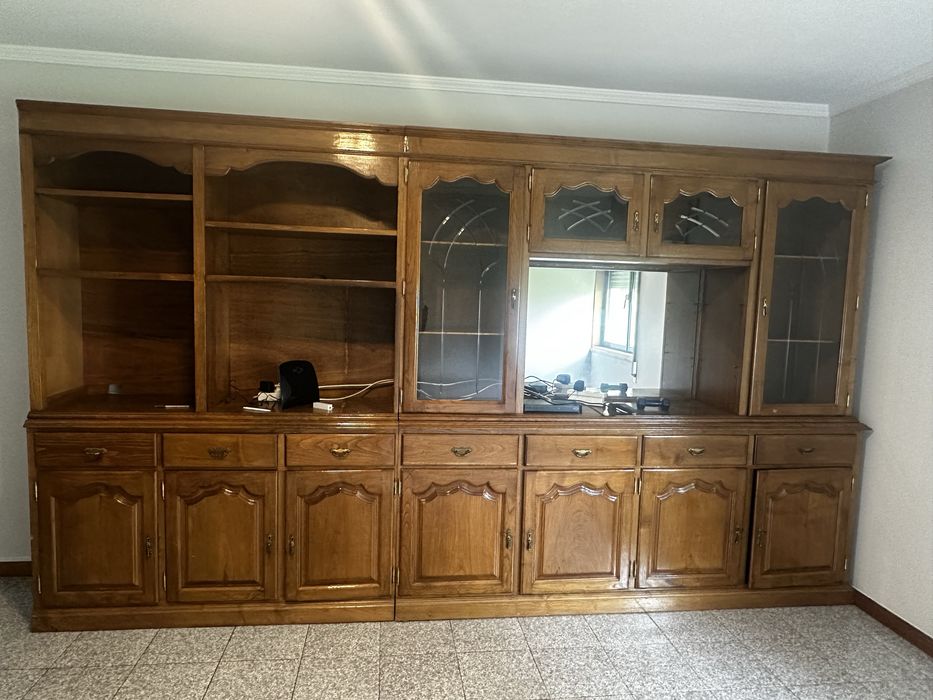Móvel de sala / cristaleira em carvalho maciço 3,75m – excelente estado